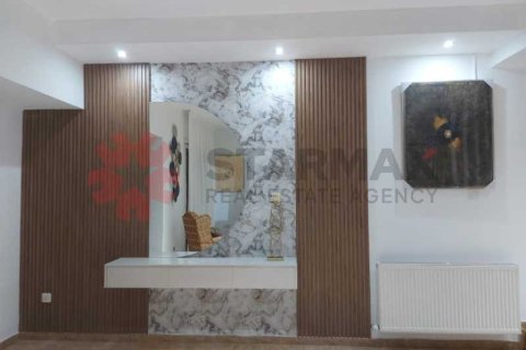 Дом с 5 спальнями в Арадипу, Кипр №82694 8