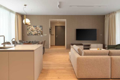 3 bedrooms Apartment in Limassol, Cyprus No. 104393 17