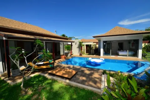 3 bedrooms Villa in Phuket, Thailand No. 2789 1