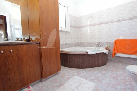 5 bedrooms Villa in Paralimni, Cyprus No. 36592 8