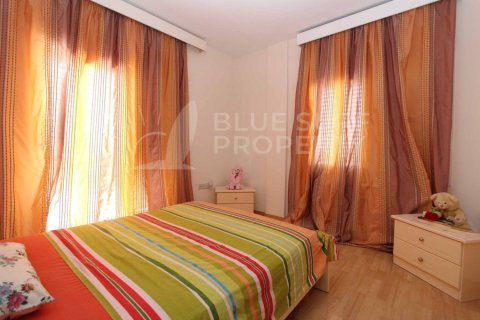 5 bedrooms Villa in Paralimni, Cyprus No. 36592 12