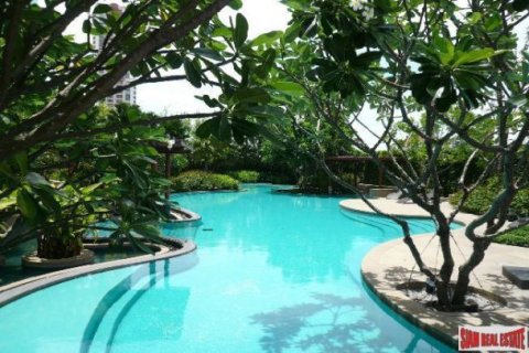 3 bedrooms Apartment in Bangkok, Thailand No. 96551 6