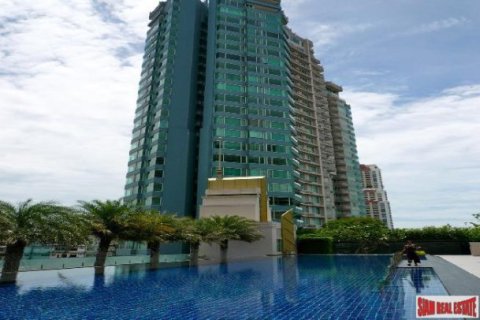 3 bedrooms Apartment in Bangkok, Thailand No. 96551 1