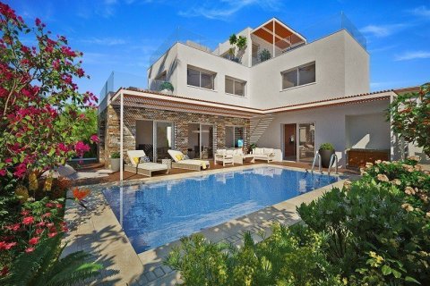 4 bedrooms House in Paphos, Cyprus No. 37279 4