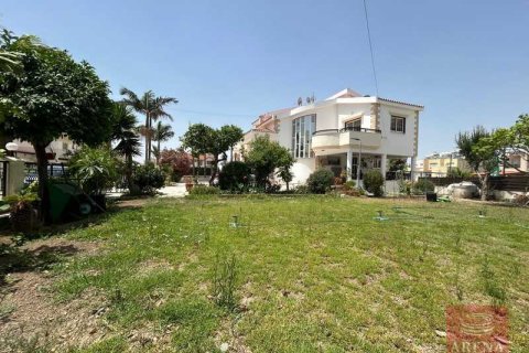 4 bedrooms Villa in Larnaca, Cyprus No. 79640 5