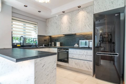 4 bedrooms House in Glyfada, Greece No. 110452 13