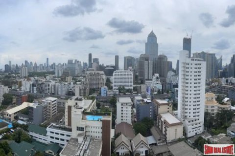 3 bedrooms Apartment in Bangkok, Thailand No. 96214 1