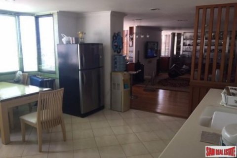 3 bedrooms Apartment in Bangkok, Thailand No. 96214 18