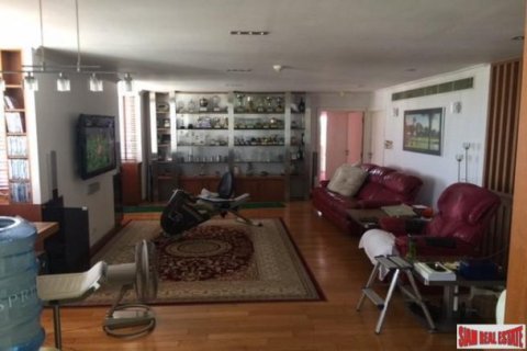 3 bedrooms Apartment in Bangkok, Thailand No. 96214 9