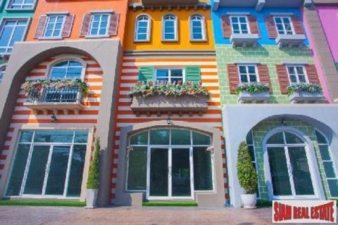 2 bedrooms Commercial property in Bangkok, Thailand No. 96528 17