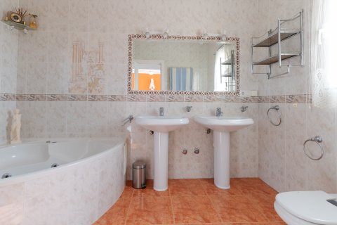 2 bedrooms Properties in Tan Phuc, Vietnam No. 92308 27