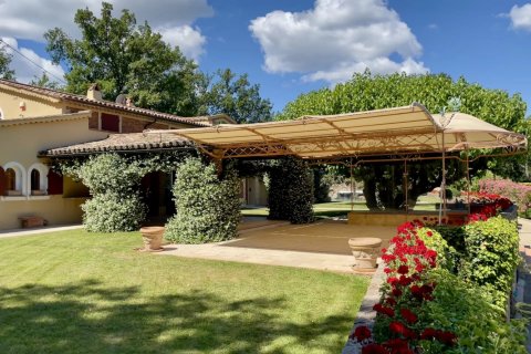 380m² House en Grimaud, France No. 68095 2