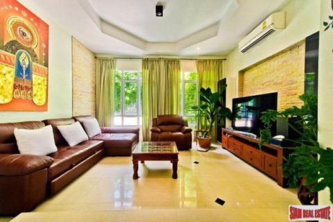 6 bedrooms Villa in Chonburi, Thailand No. 97045 28