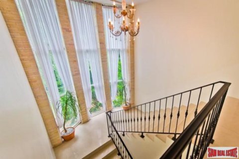 6 bedrooms Villa in Chonburi, Thailand No. 97045 15