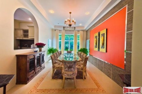 6 bedrooms Villa in Chonburi, Thailand No. 97045 23