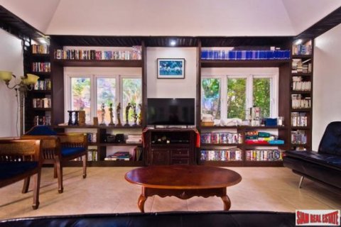 6 bedrooms Villa in Chonburi, Thailand No. 97045 30