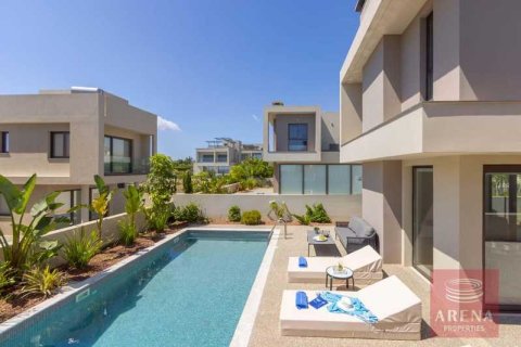 3 bedrooms Villa in Paralimni, Cyprus No. 75132 3