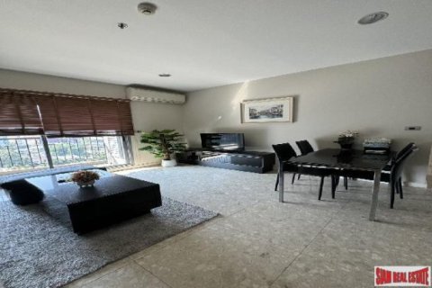 2 bedrooms Apartment in Bangkok, Thailand No. 96408 2