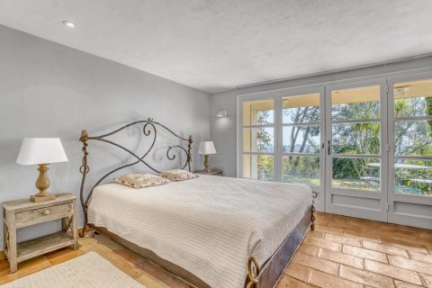 5 bedrooms Villa in Mougins, France No. 100285 10