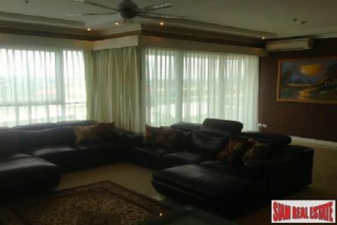 2 bedrooms Apartment in Jomtien Beach, Thailand No. 96479 5