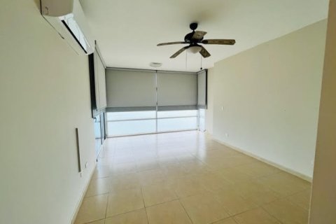 1 bedroom Apartment in Panama City, Panama No. 70645 11
