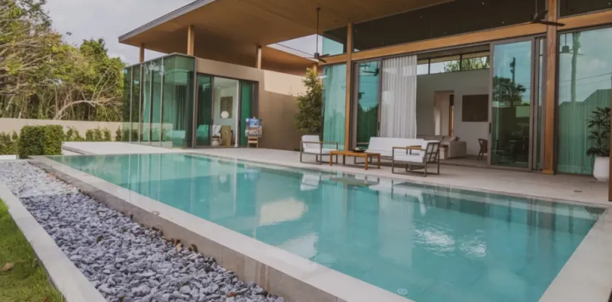 3 bedrooms Villa in Phuket, Thailand No. 23695