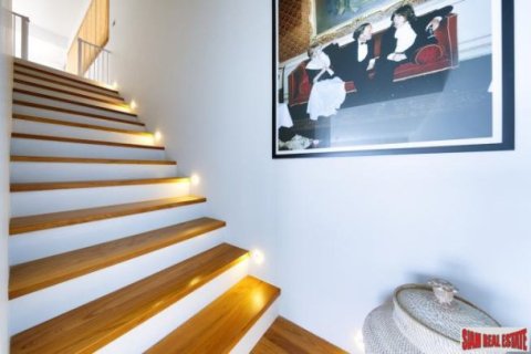 5 bedrooms Villa on the Chaweng Beach, Thailand No. 96289 3