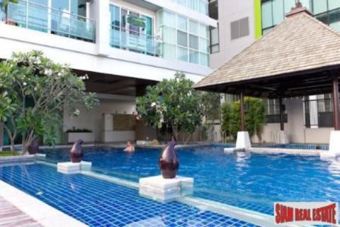 2 bedrooms Apartment in Bangkok, Thailand No. 96746 16
