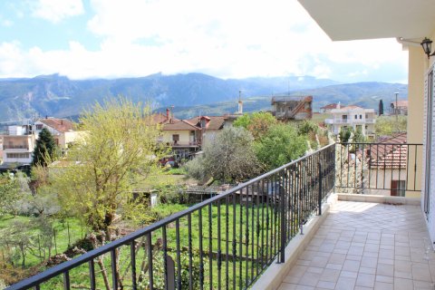 8 bedrooms Building in Larissa, Greece No. 108073 6