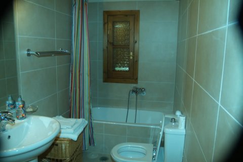 4 bedrooms House in Corinth, Greece No. 109067 9