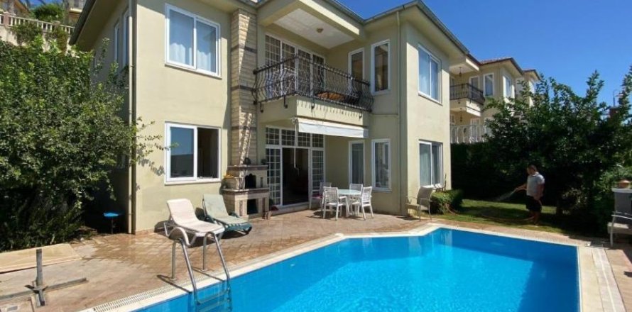 4 habitaciones Villa en Kargicak, Turkey No. 123662