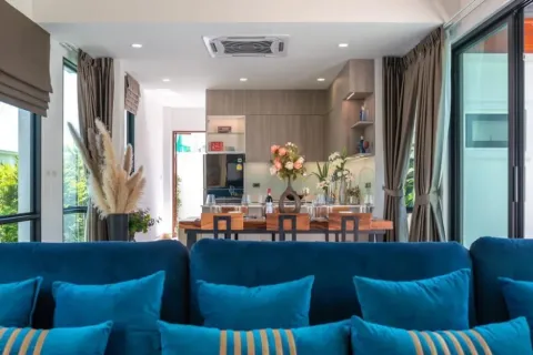 3 bedrooms Villa in Phuket, Thailand No. 3161 2