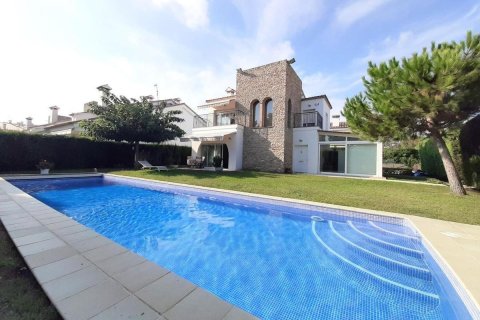 4 dormitorios House en Platja D'aro, Spain No. 25403