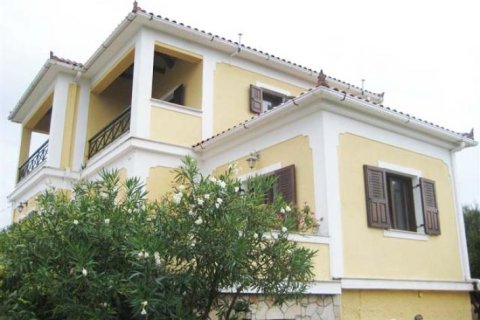 5 bedrooms House in Zakynthos, Greece No. 24715 3