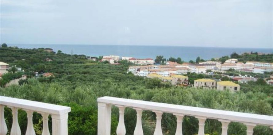 5 bedrooms House in Zakynthos, Greece No. 24715