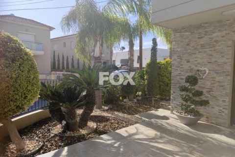 4 bedrooms House in Kato Polemidia, Cyprus No. 71645 16