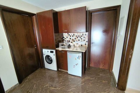 4 bedrooms House in Kato Polemidia, Cyprus No. 71645 8