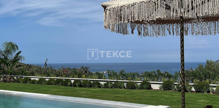 4 bedrooms Villa in Bodrum, Turkey No. 13493