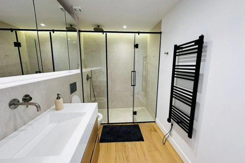 2 bedrooms Apartment in Voula, Greece No. 108360 4