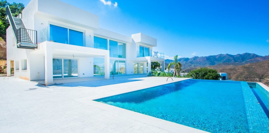 4 bedrooms Villa in Tan Xuan, Vietnam No. 27154