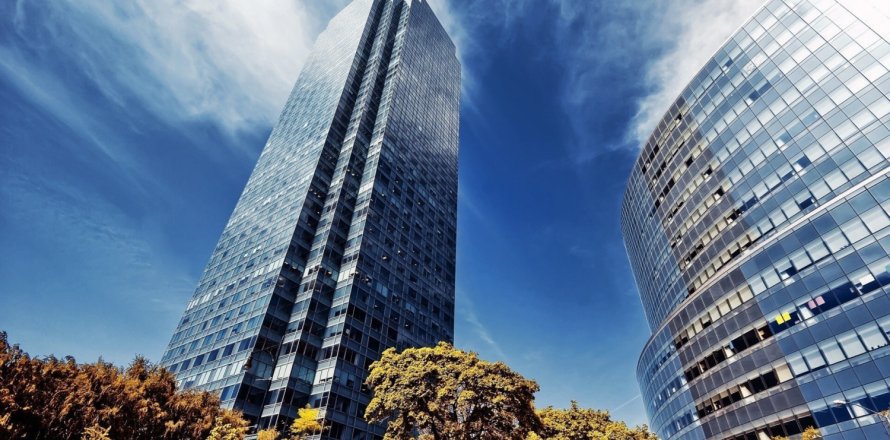 3327m² Commercial property in L'Eixample, Spain No. 120849