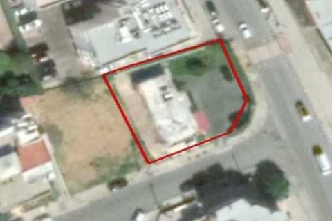 Commercial property in Mesa Geitonia, Cyprus No. 35703 1