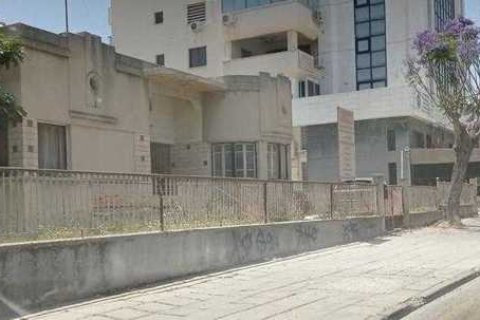 Commercial property in Larnaca, Cyprus No. 42142 1