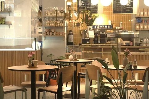 203m² Commercial property à Madrid, Spain No. 99048