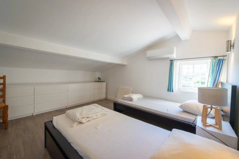 Вилла с 6 спальнями в Коголен, Франция №79617 16