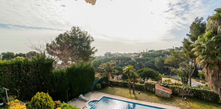 5 bedrooms Properties in Ngoc Thanh, Vietnam No. 25349