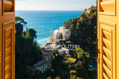 5 bedrooms Townhouse in Menyat as Serg, Vietnam No. 7738 8