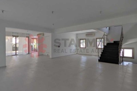 Дом с 5 спальнями в Агландзия, Кипр №82430 8