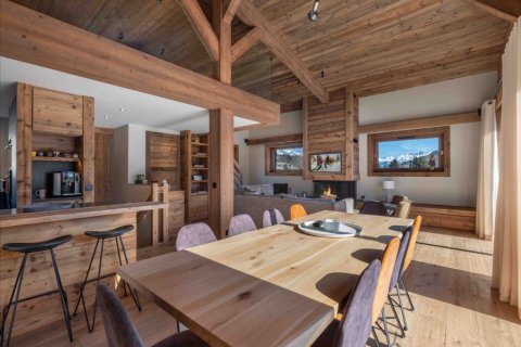 7 bedrooms House in Megeve, France No. 99391 9
