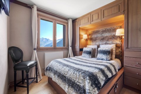 3 bedrooms Apartment in Courchevel, France No. 100214 7